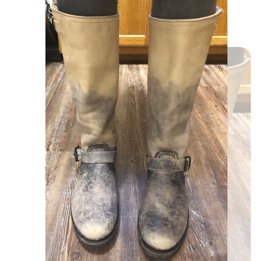 Frye ombre boots: read sizing description!